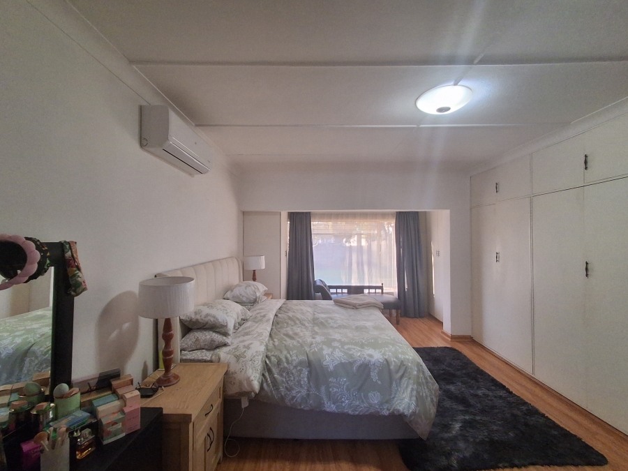 4 Bedroom Property for Sale in Flamwood North West